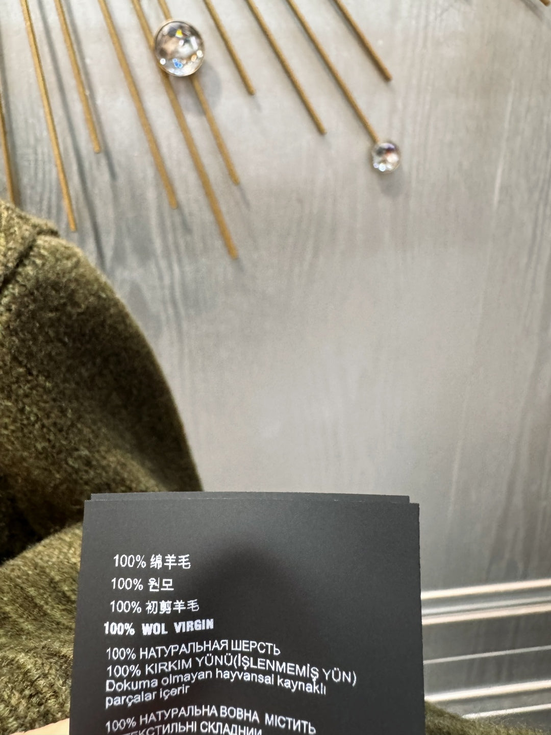 Mu 25fw Dark green wool cardigan