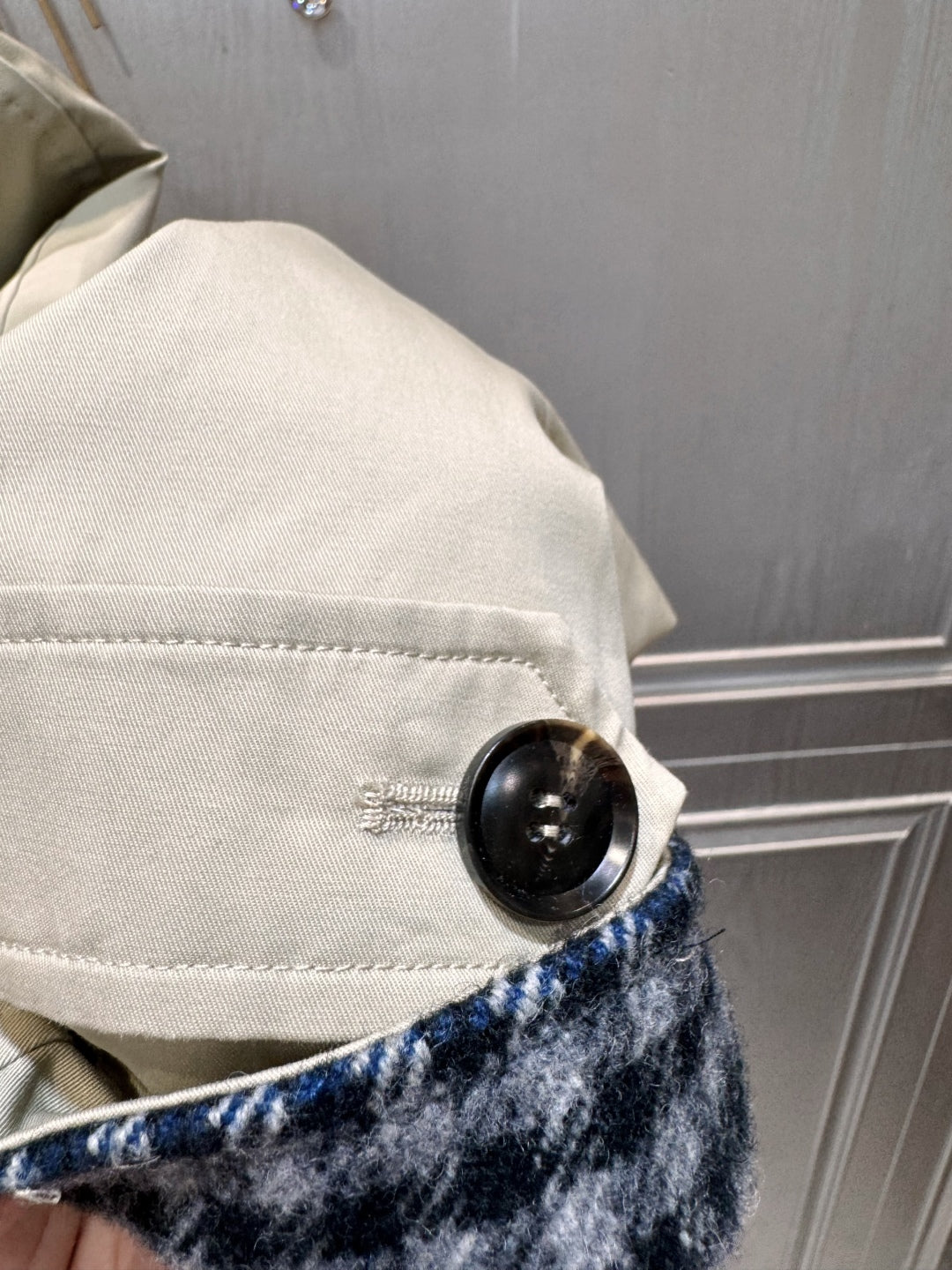 Mu 25fw Khaki reversible trench coat