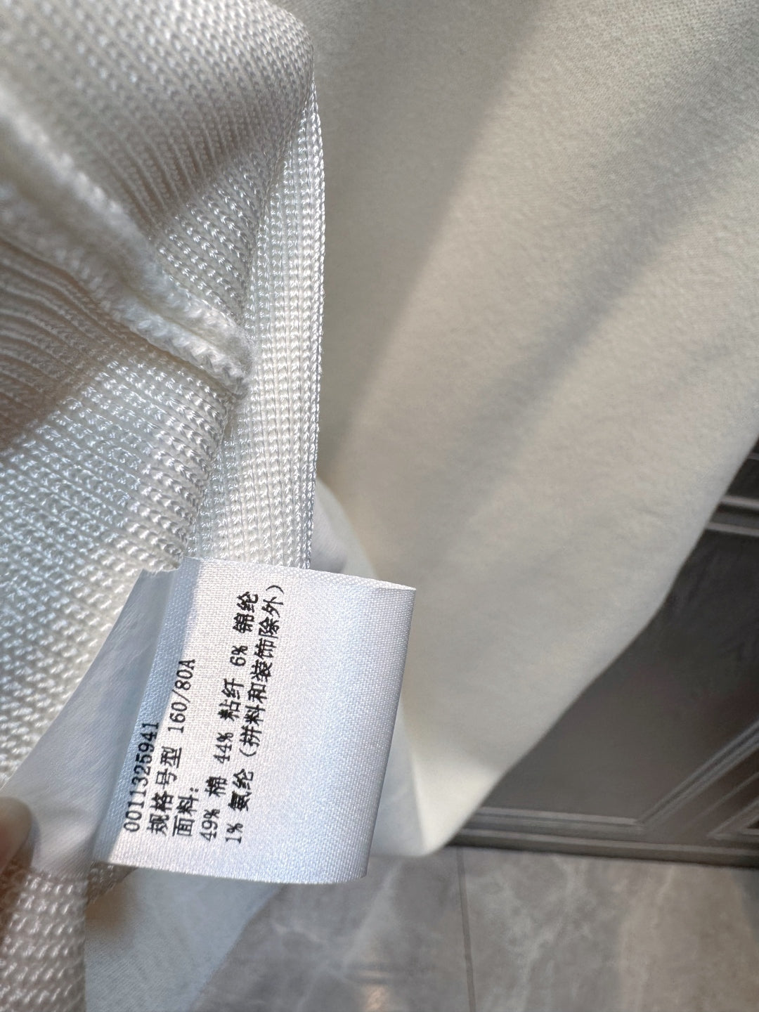 Loe 25FW White hooded sweatshirt