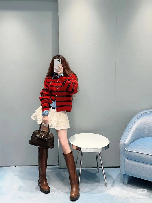 Mu 25fw Red striped knitted sweater
