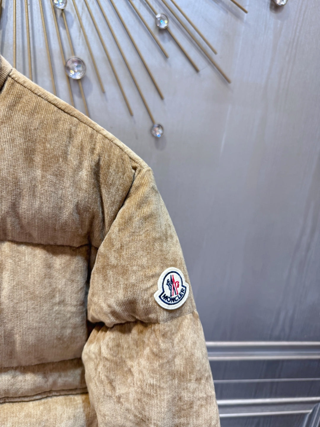 Moc 25fw Milk tea colored velvet down jacket