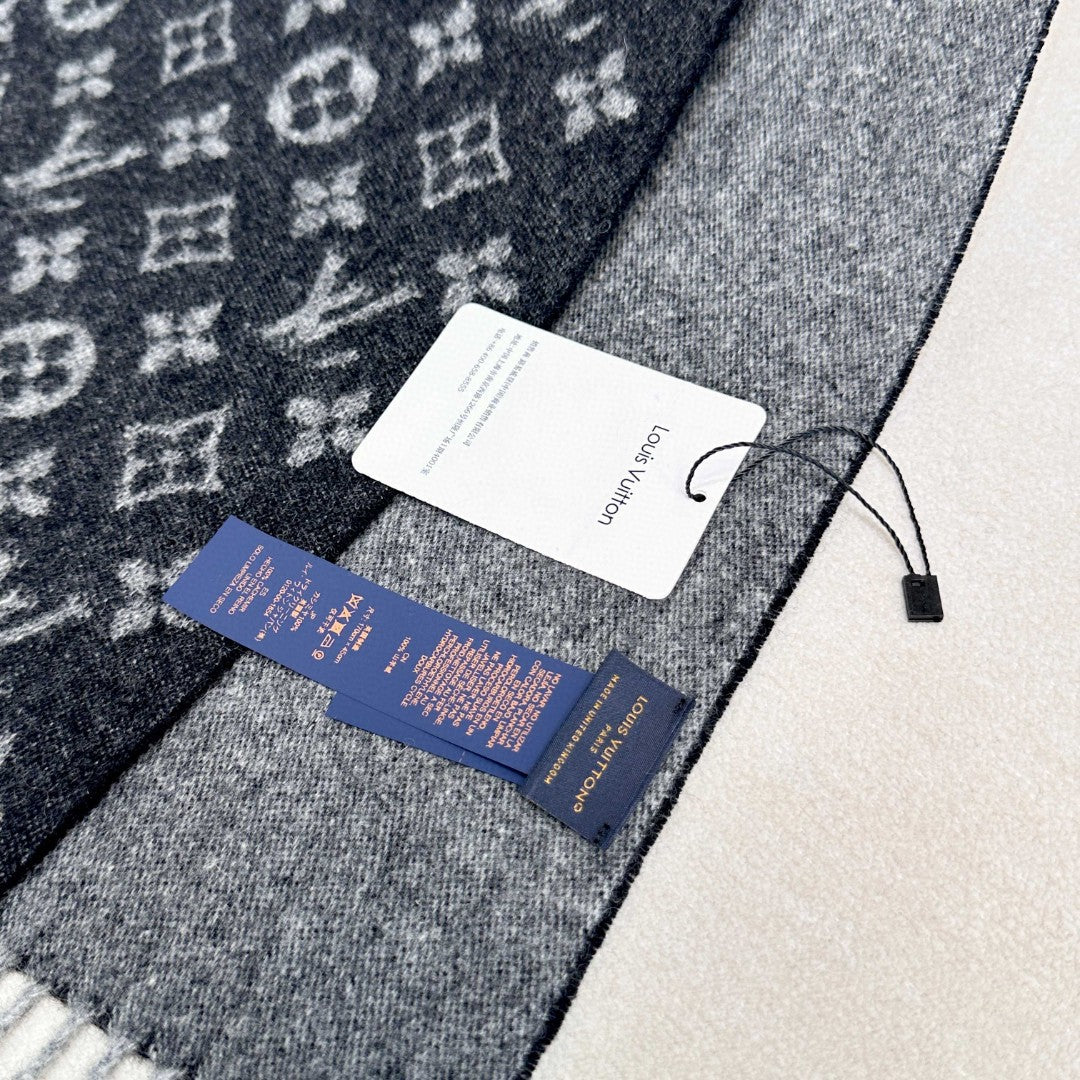 Lou**Men's cashmere scarf