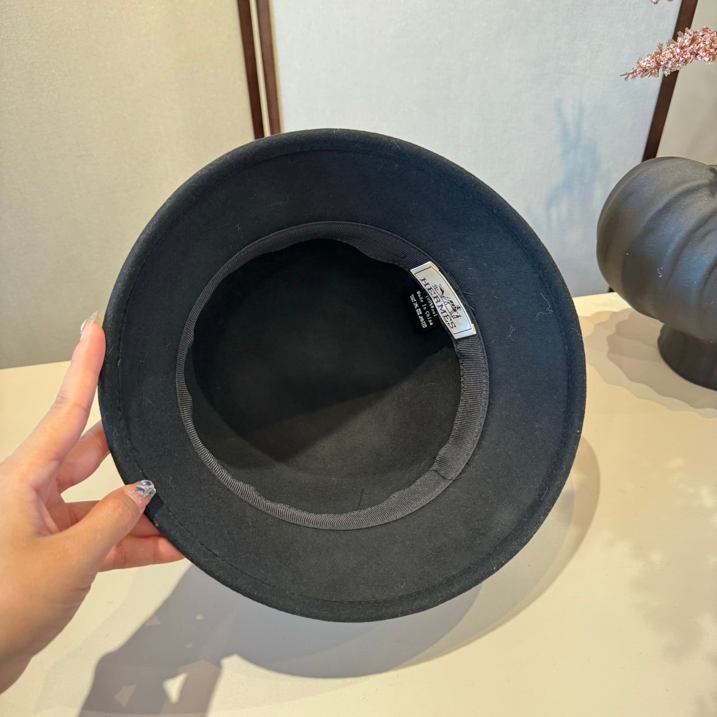 Her**New fall and winter wool bucket hats