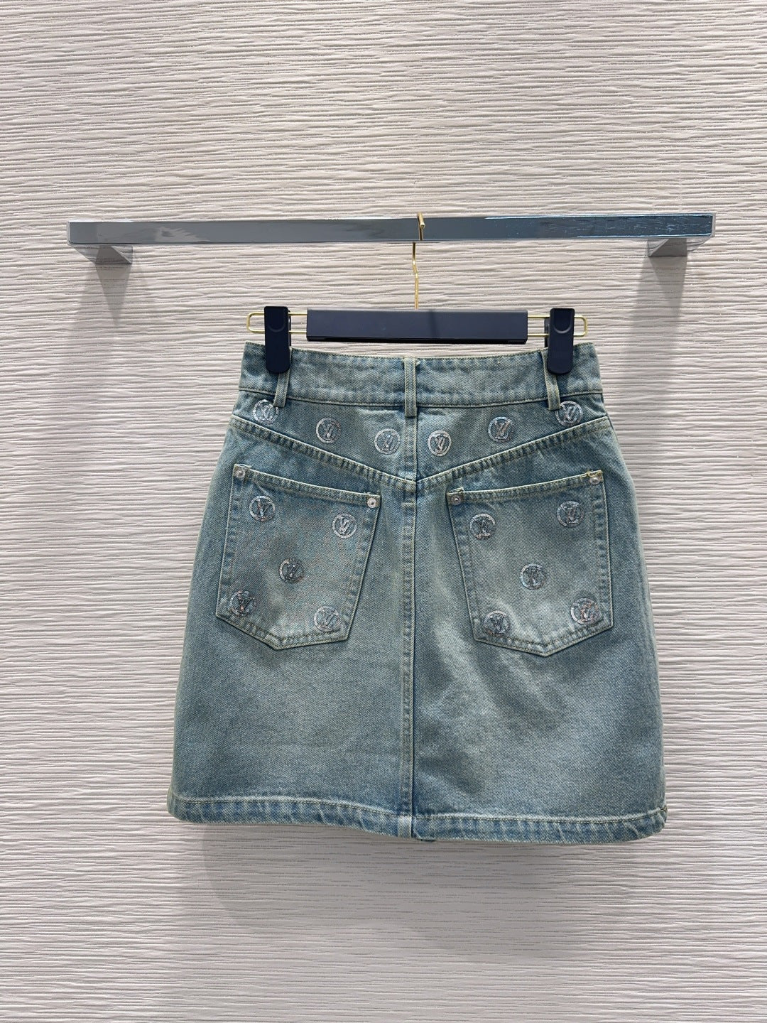 Loe 25fw embroidered sequined denim series