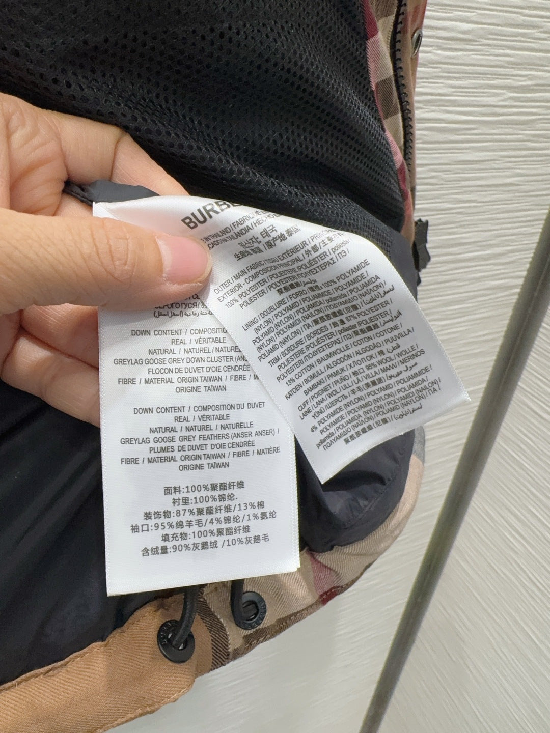 Bur**25fw new unisex down jacket with detachable cuffs