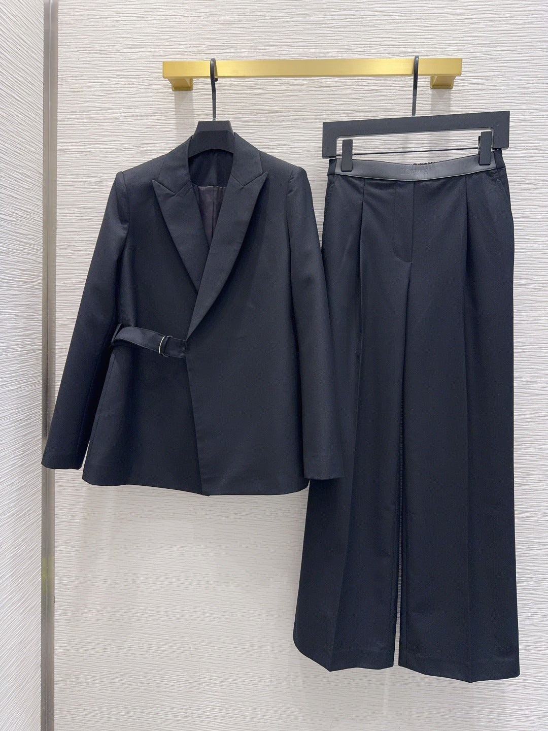 Loe**25fw new suit set