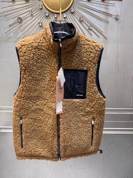 Mu** 25fw brown down vest