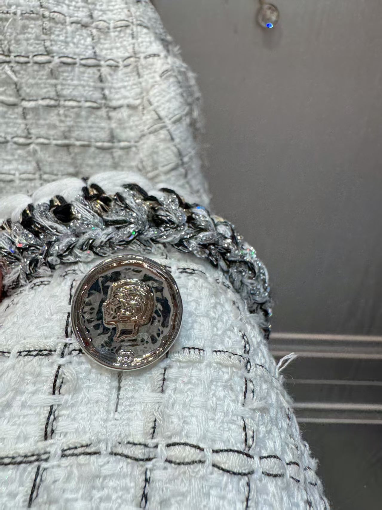 Cha**25fw small checkered cape-style coat