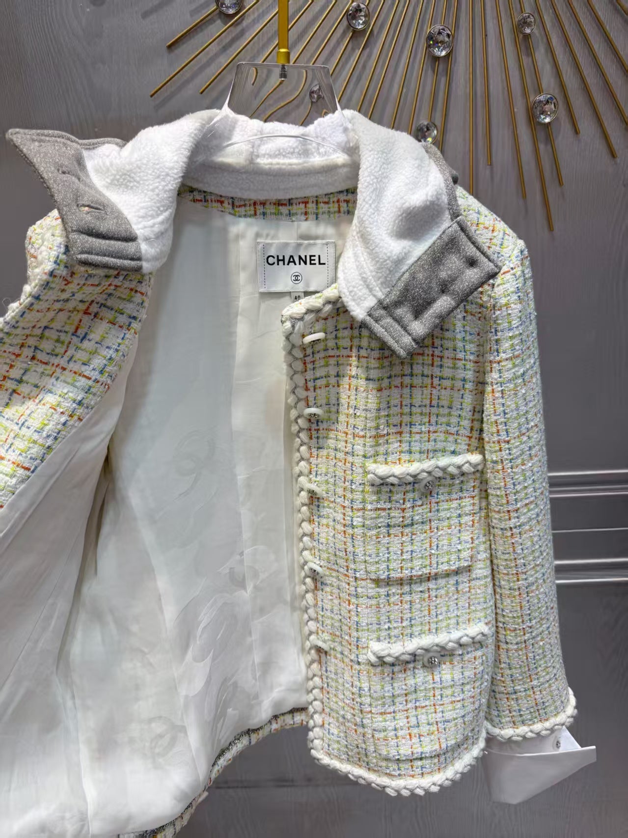 Cha**white tweed hooded coat