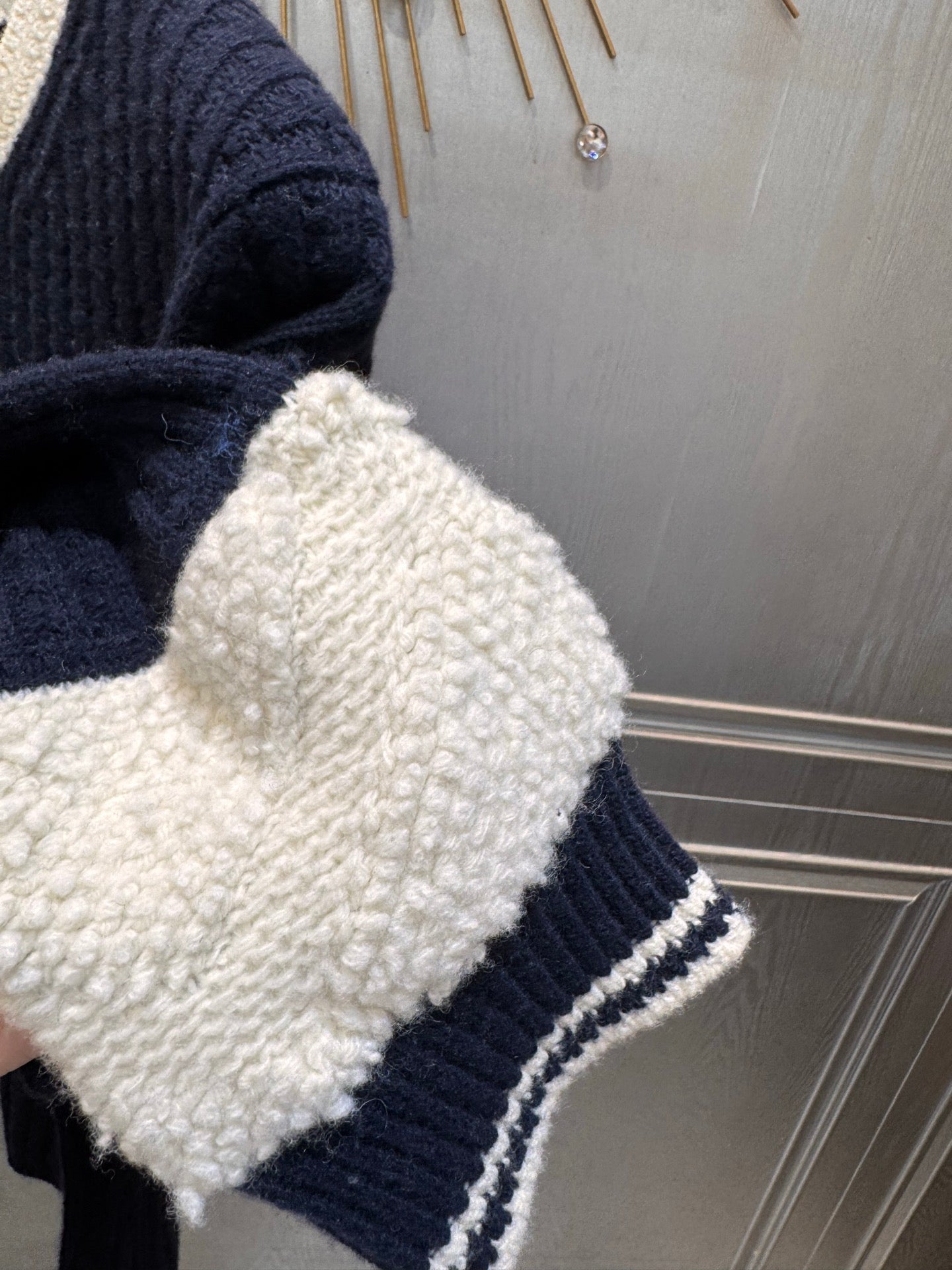 Cha**fw 25n ski-themed knit cardigan in black and white