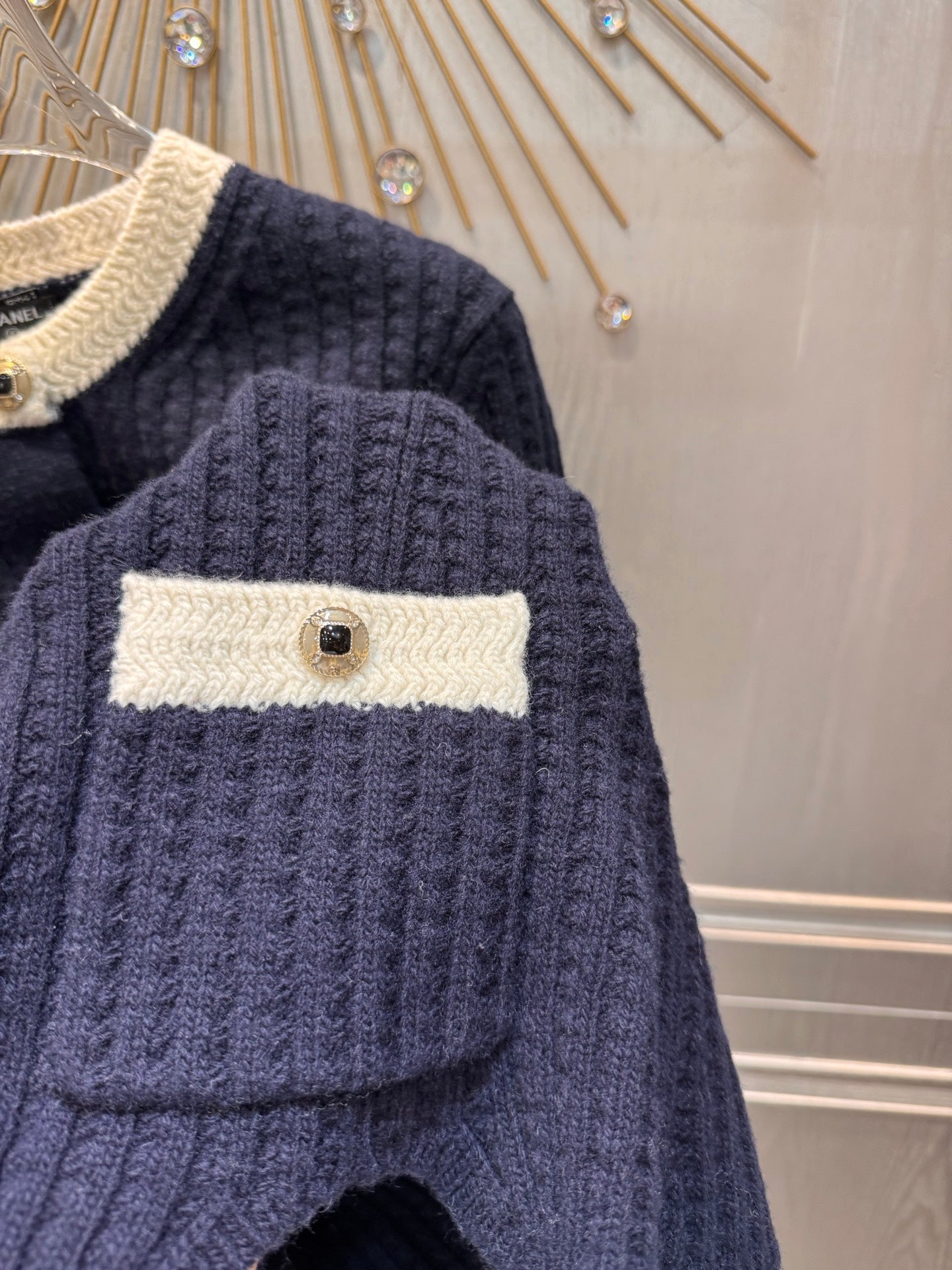 Cha**fw 25n ski-themed knit cardigan in black and white