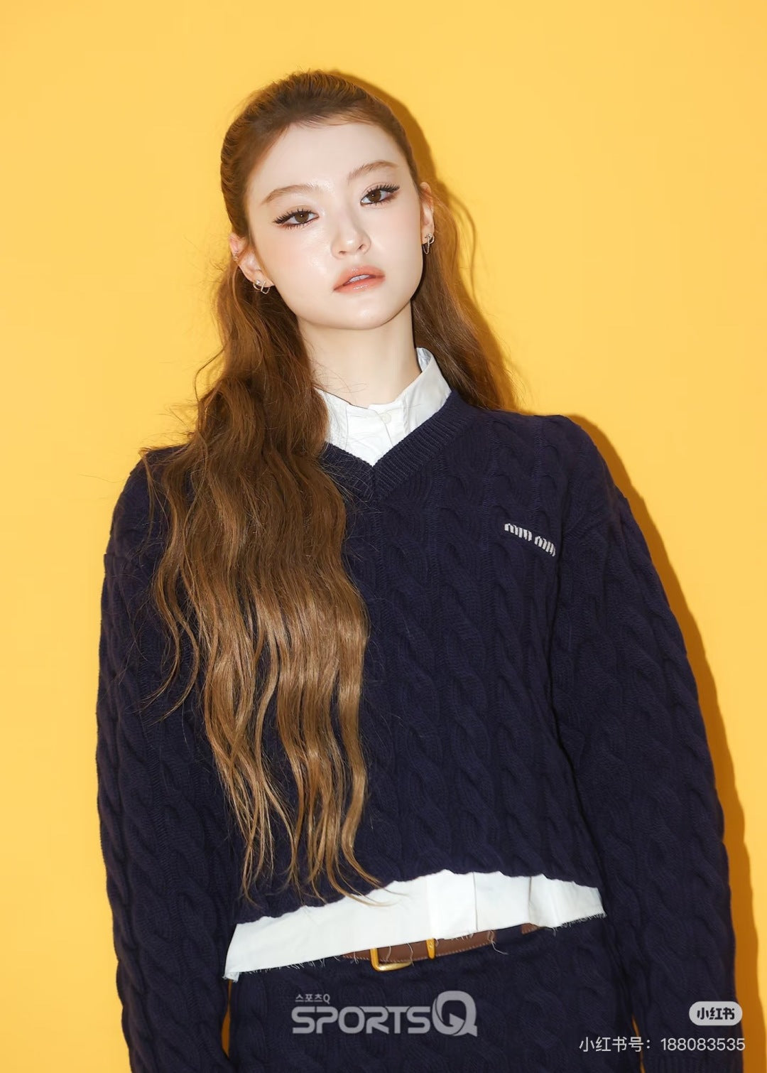 Mu 25fw Navy blue knitted wool sweater