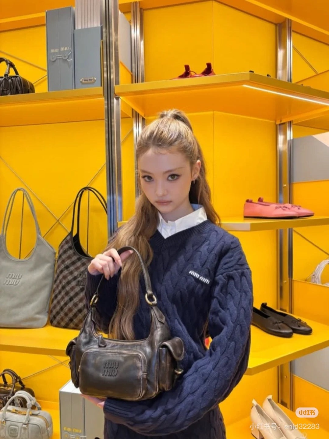 Mu 25fw Navy blue knitted wool sweater