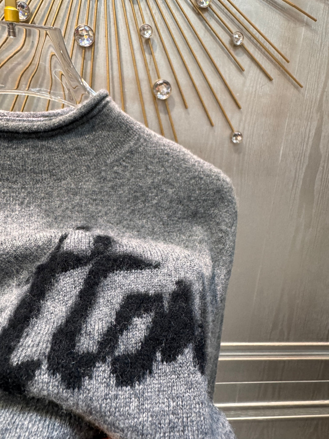 loe 25fw wool sweater