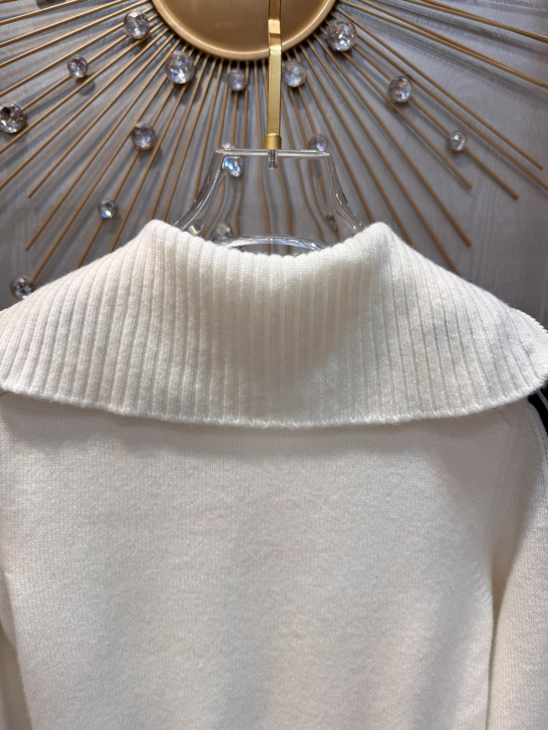 Cd 25fw White knit sweater