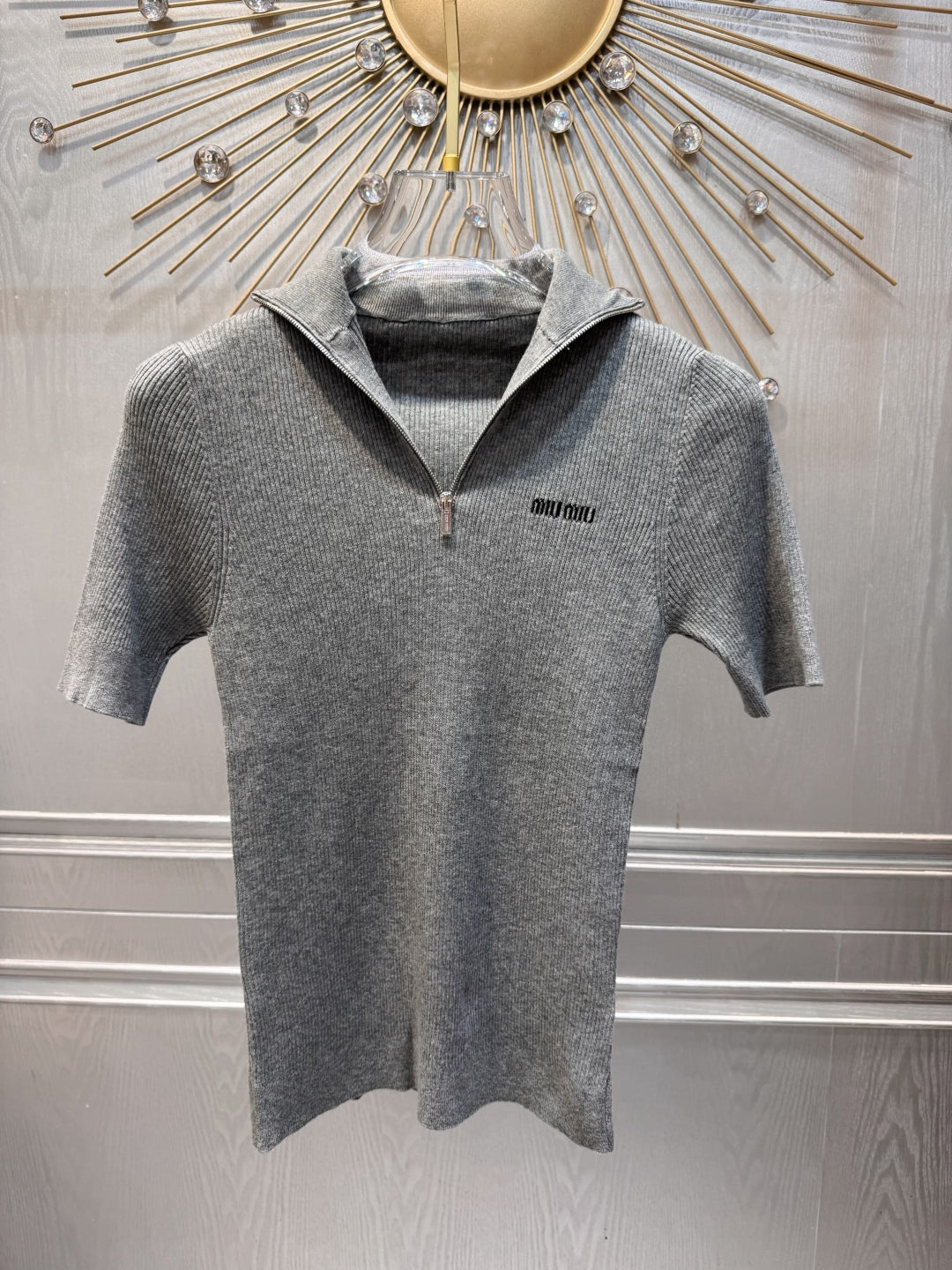 Mu 25fw Grey knitted zip-up short-sleeved shirt