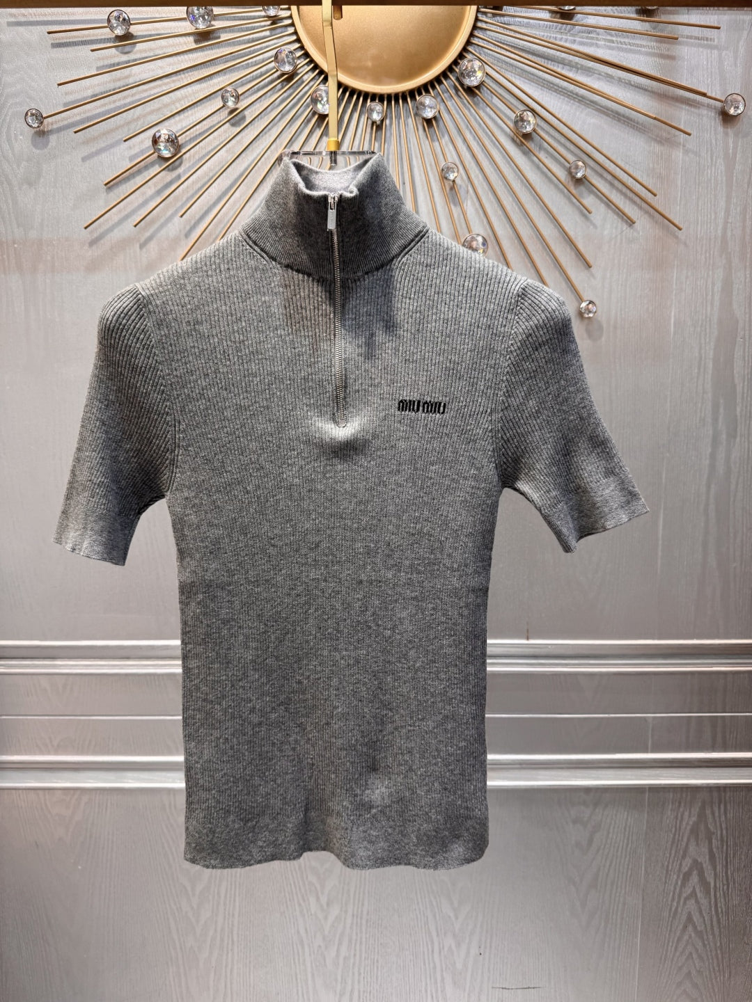 Mu 25fw Grey knitted zip-up short-sleeved shirt