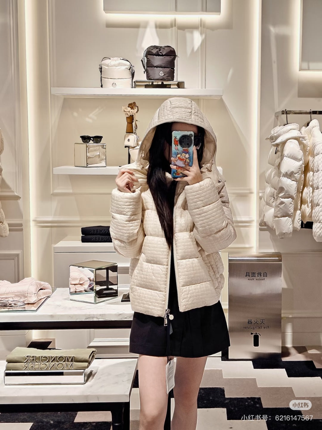 Mon 25fw Creamy white down jacket