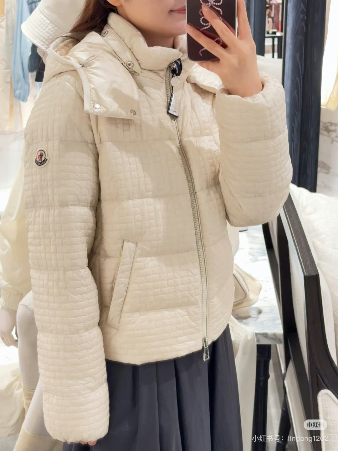 Mon 25fw Creamy white down jacket
