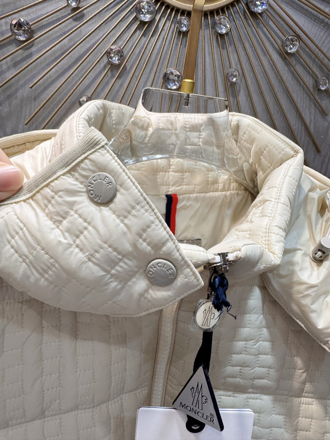 Mon 25fw Creamy white down jacket
