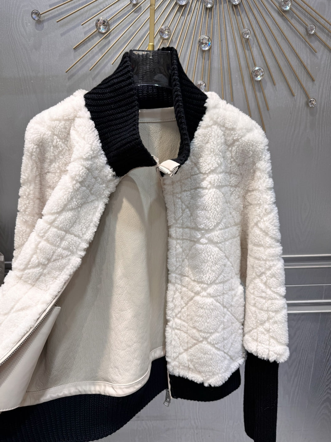 Cd 25fw Black and white fur coat