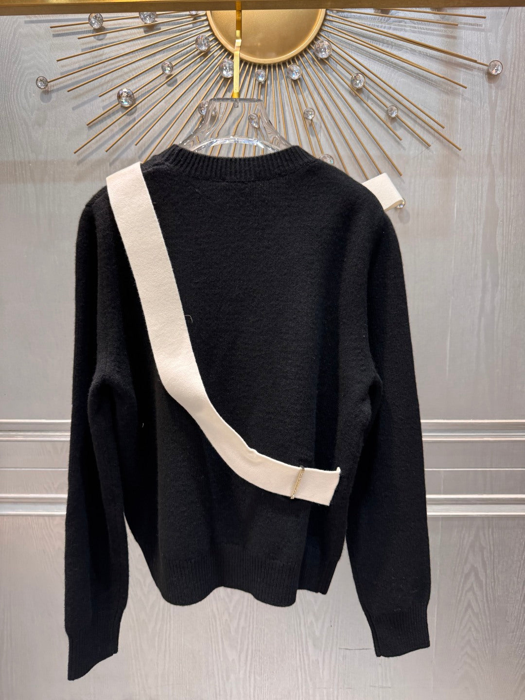 Cha 25fw black knit sweater