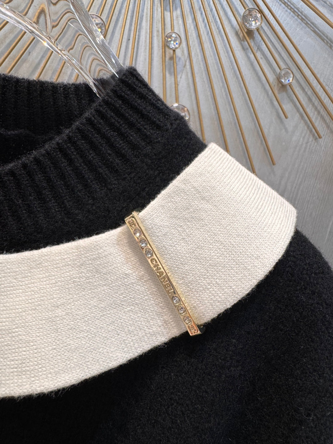 Cha 25fw black knit sweater