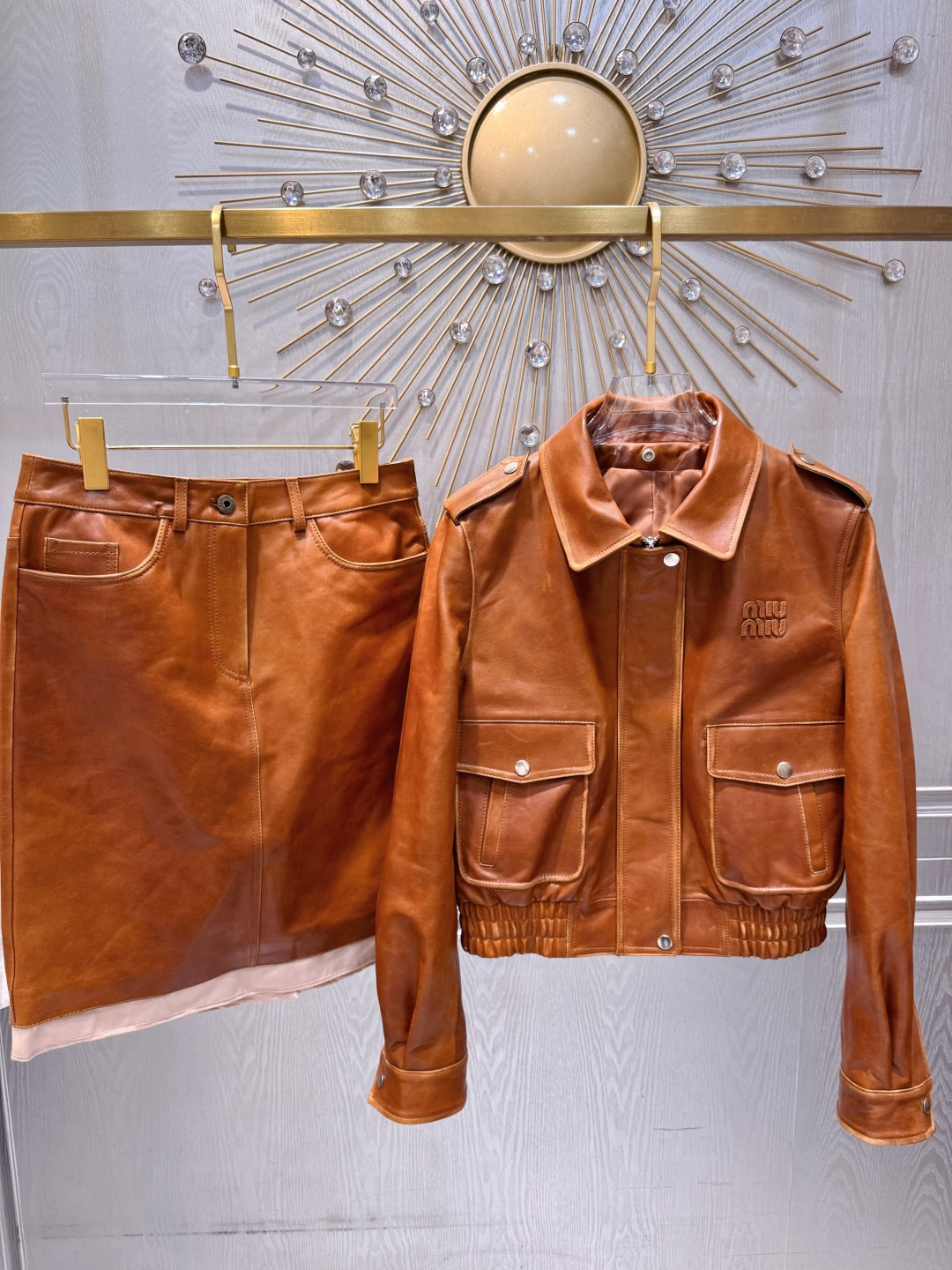 Mu 25fw Brown leather suit