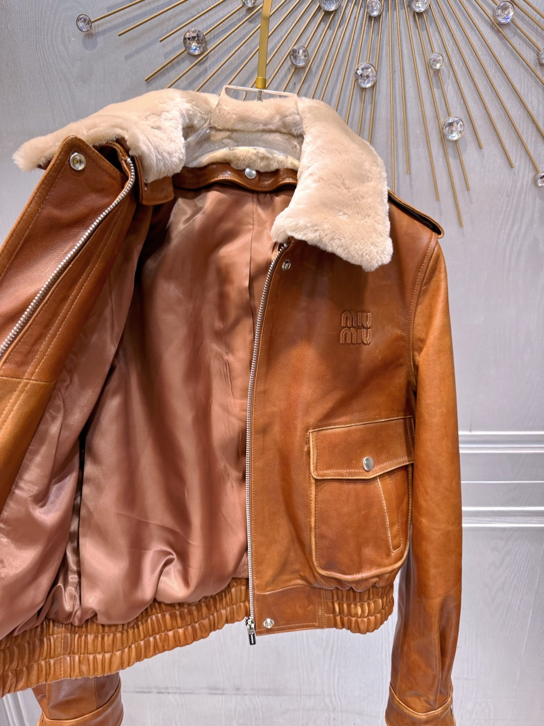 Mu 25fw Brown leather suit