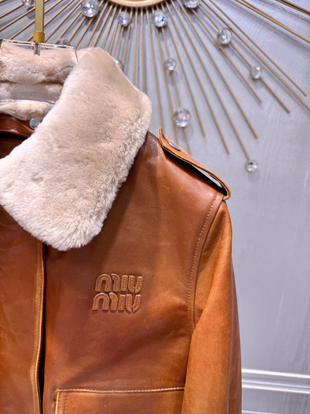 Mu 25fw Brown leather suit