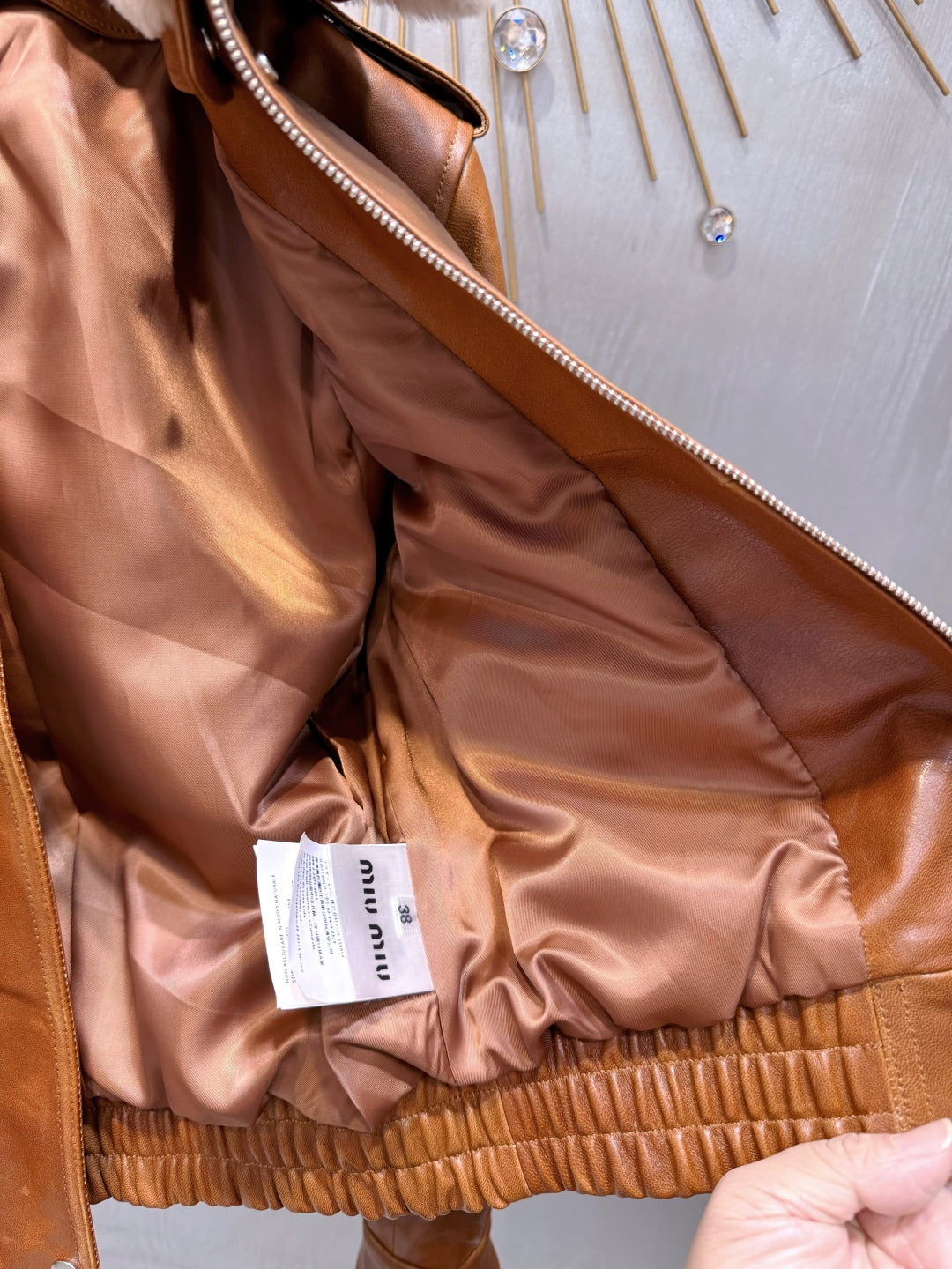 Mu 25fw Brown leather suit