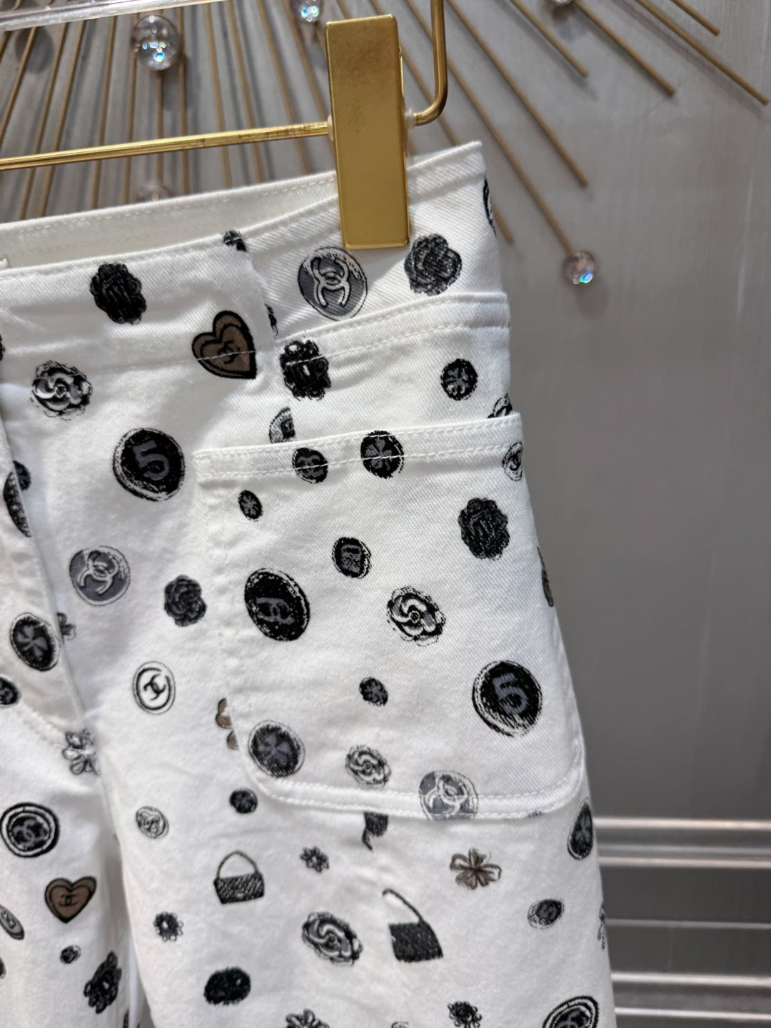 Cha 25fw White printed jeans