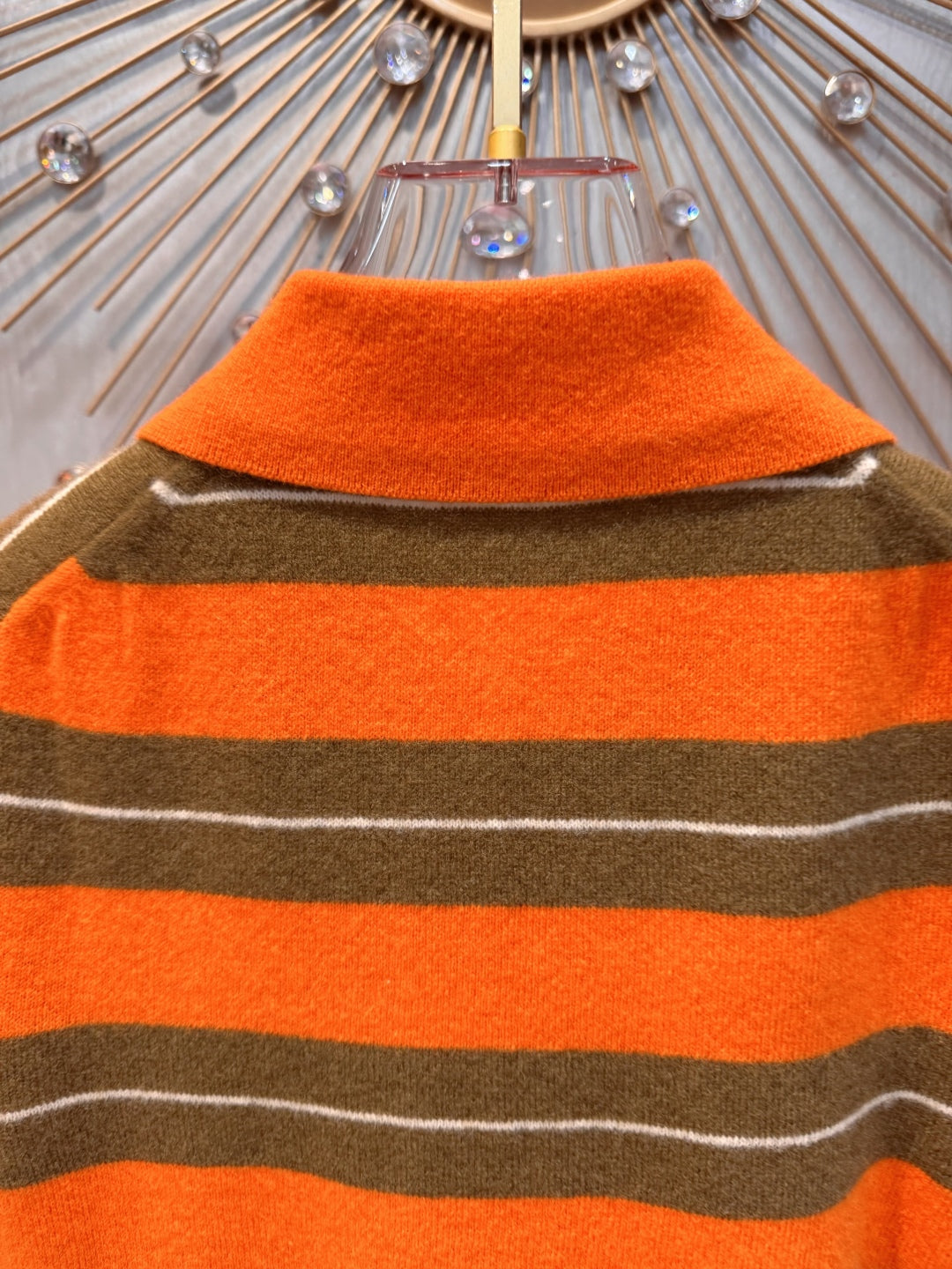 Mu 25fw Orange and brown knitted cashmere sweater