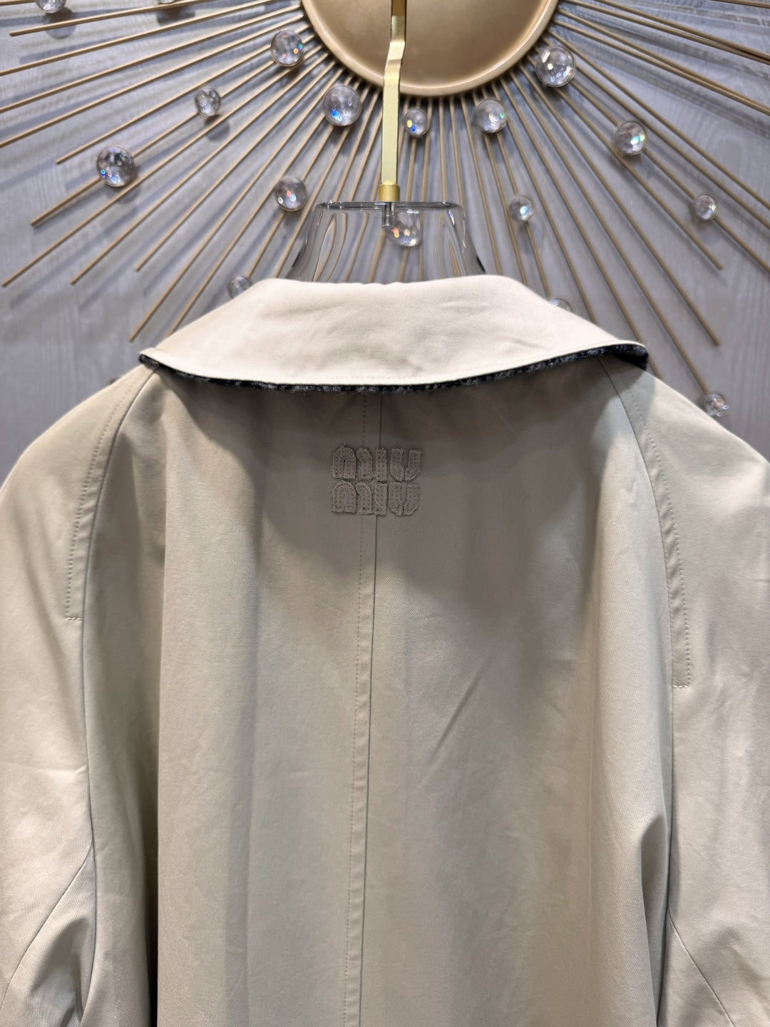 Mu 25fw Khaki reversible trench coat