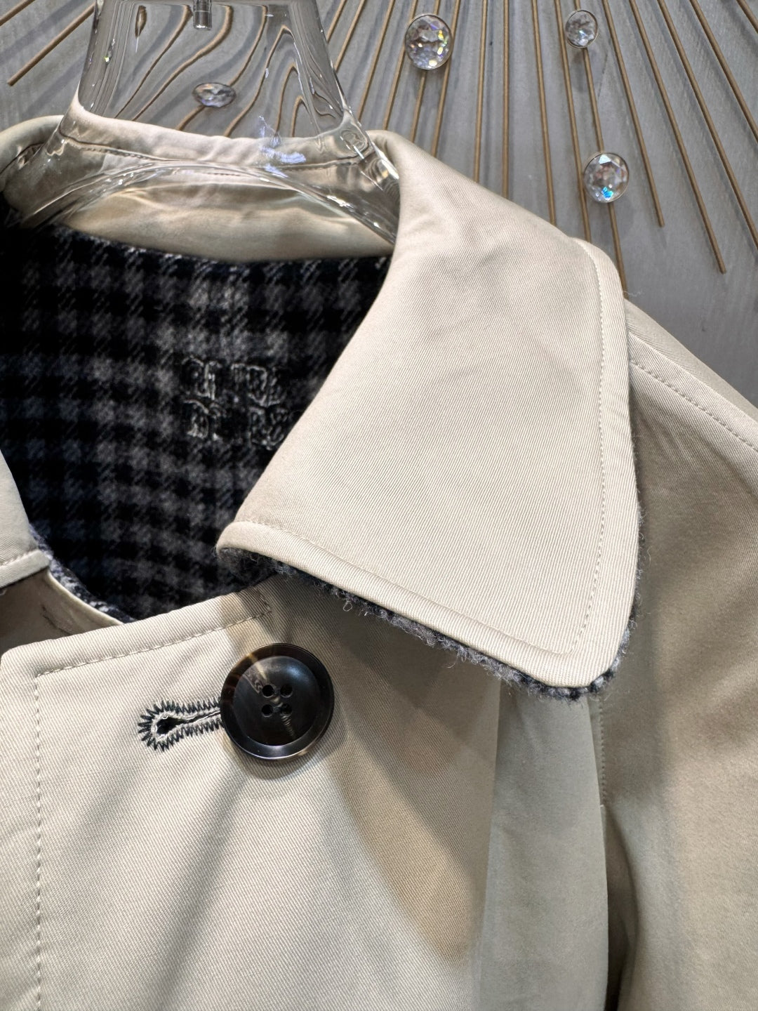 Mu 25fw Khaki reversible trench coat