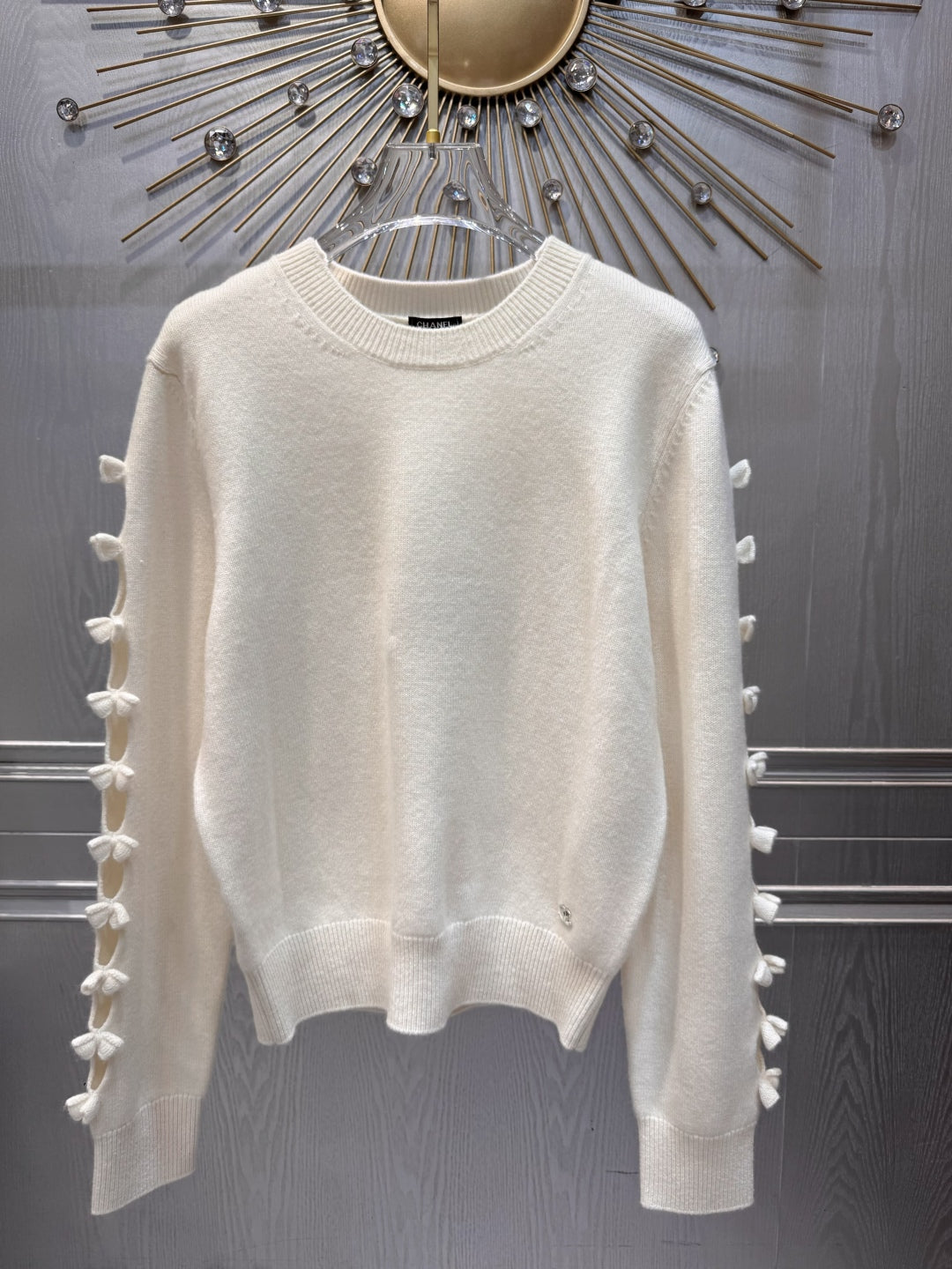 Cha 25fw White cashmere sweater