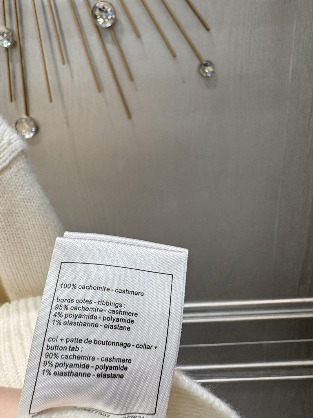 Cha 25fw White cashmere sweater