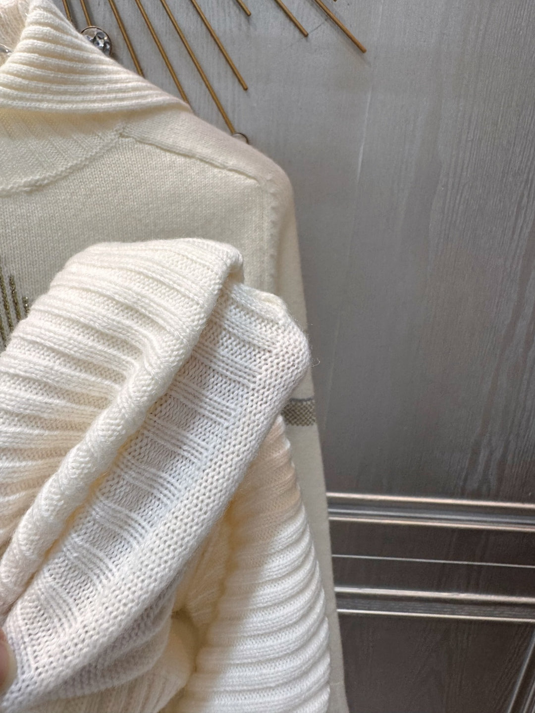 Cd 25fw Off white wool sweater