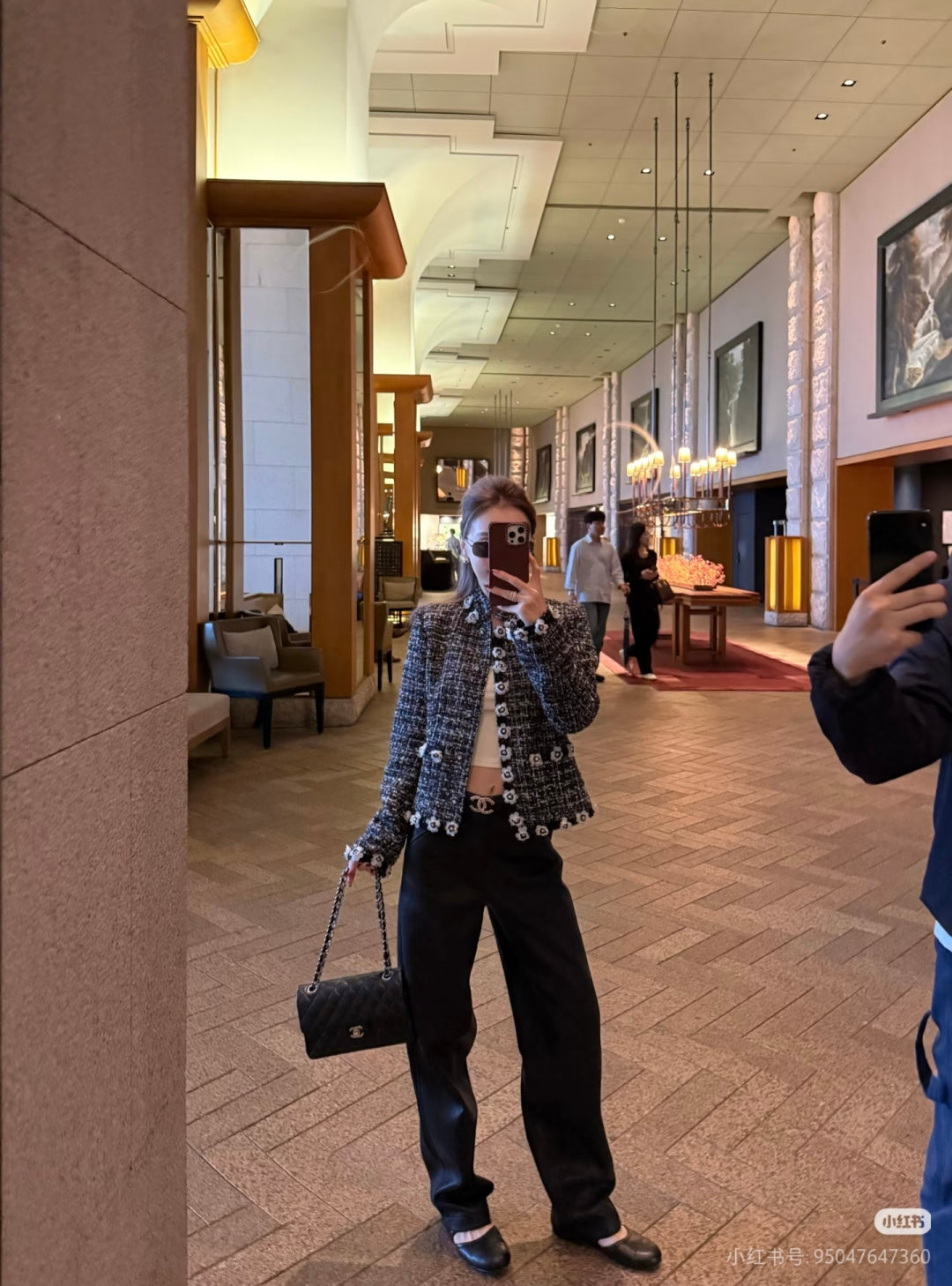 Cha 25fw Black and white coarse flowers