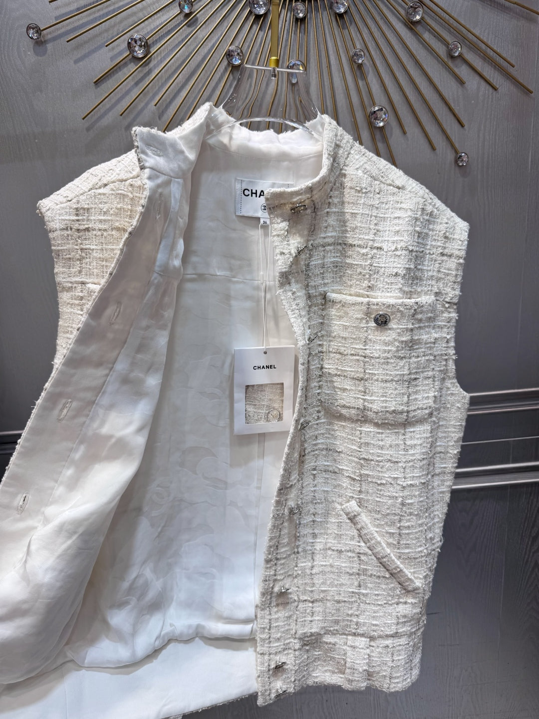 Cha 25fw Sleeveless sequined vest