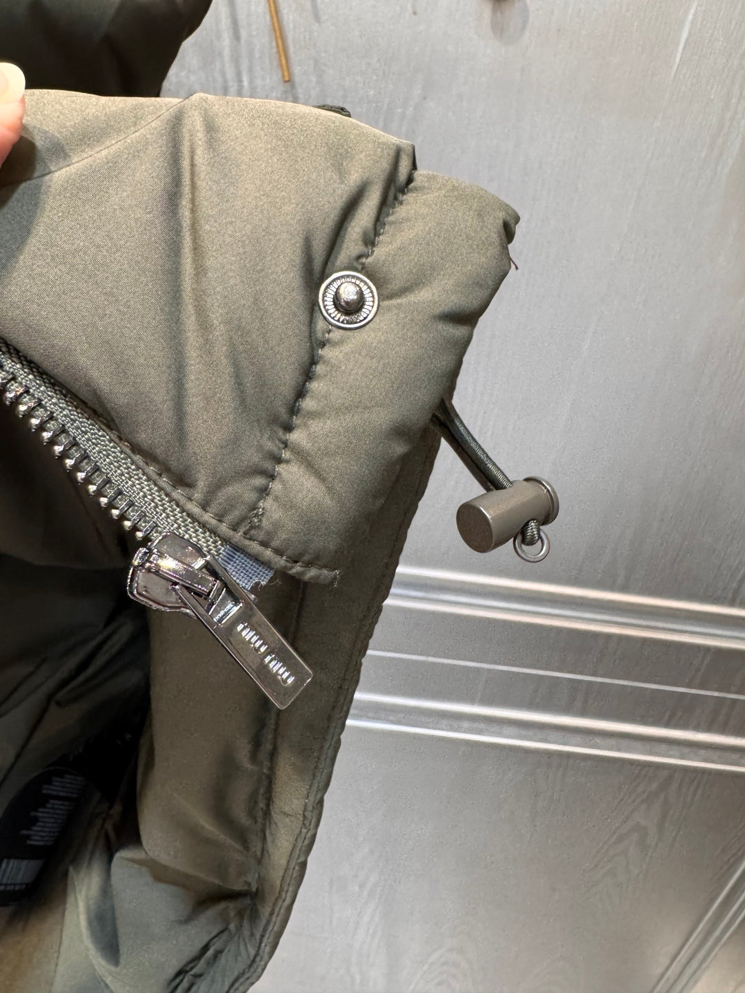 Mu 25fw Down vest olive green