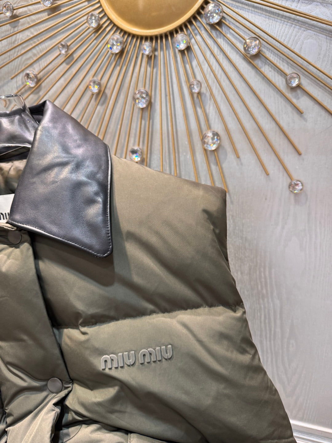 Mu 25fw Down vest olive green