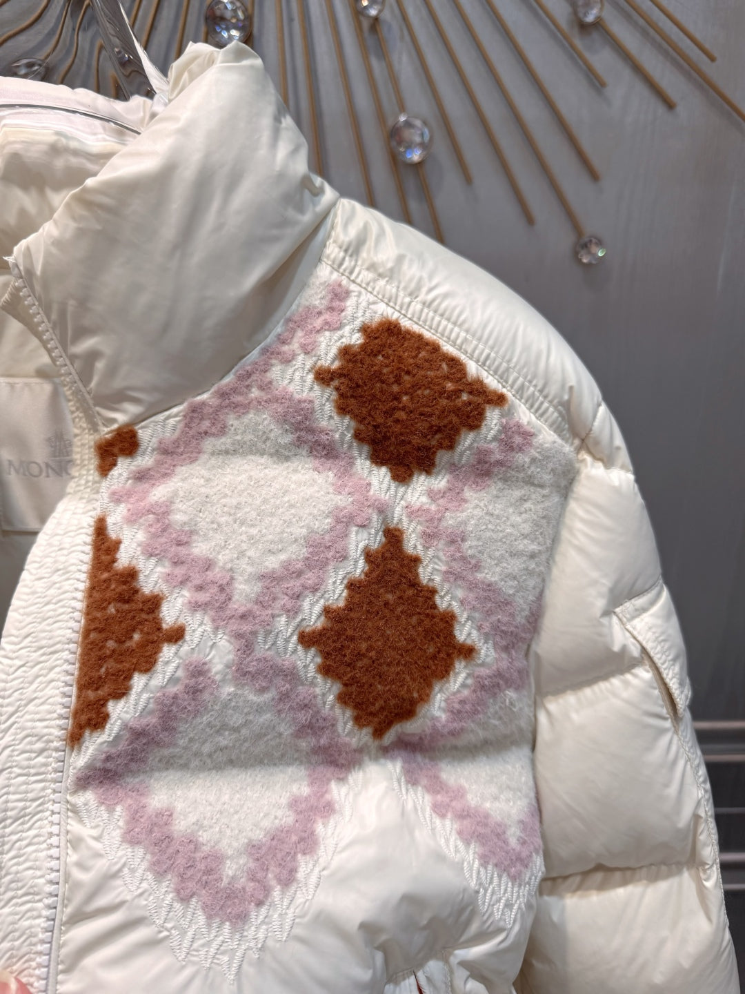 Moc 25fw White diamond grid down jacket