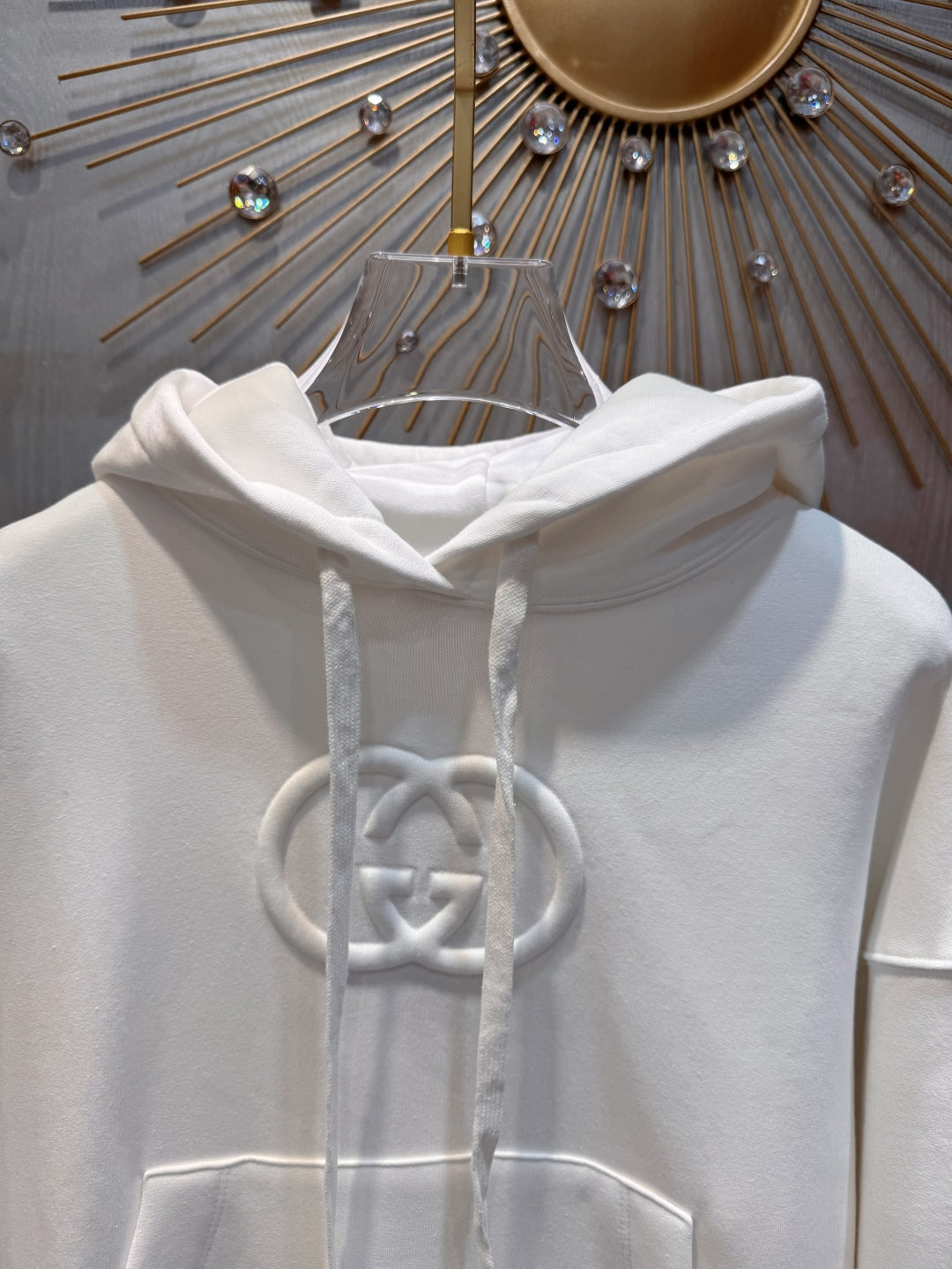 Gq 25fw White hooded sweatshirt