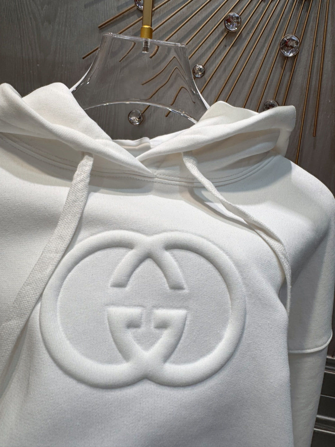 Gq 25fw White hooded sweatshirt