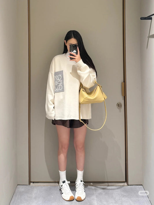 Loe 25FW White hooded sweatshirt