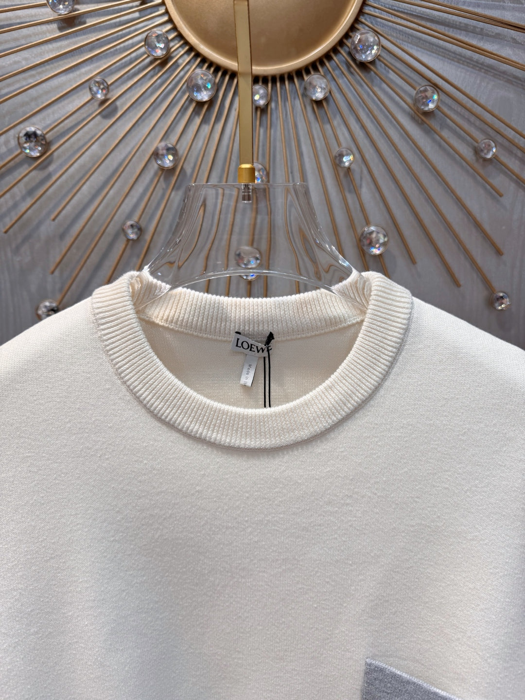 Loe 25FW White hooded sweatshirt