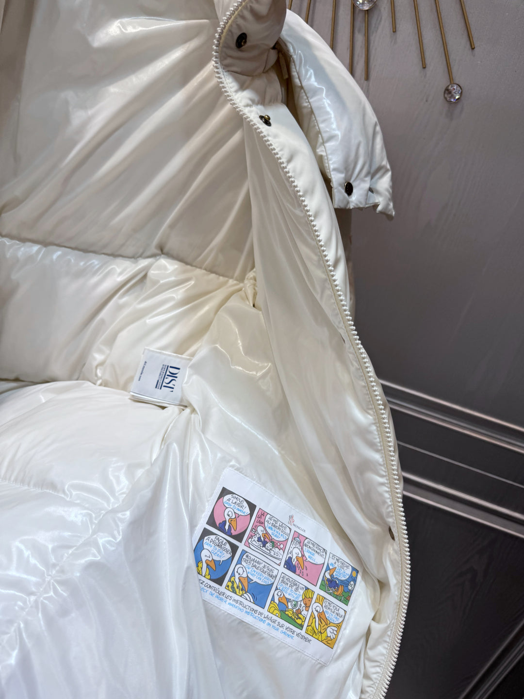 MOC 25fw White long down jacket