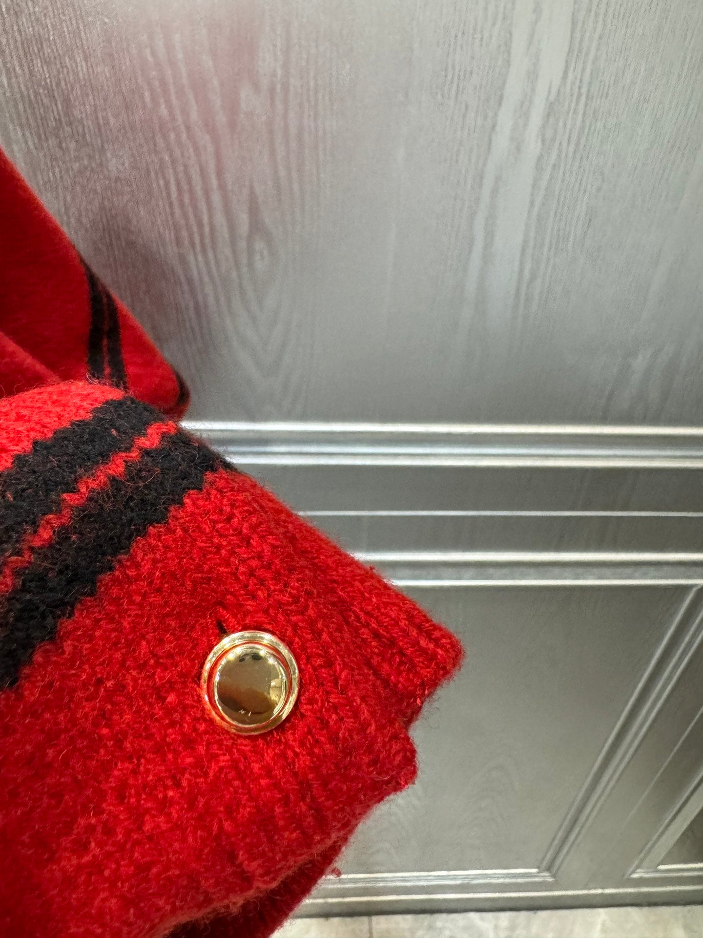 Mu 25fw Red striped knitted sweater