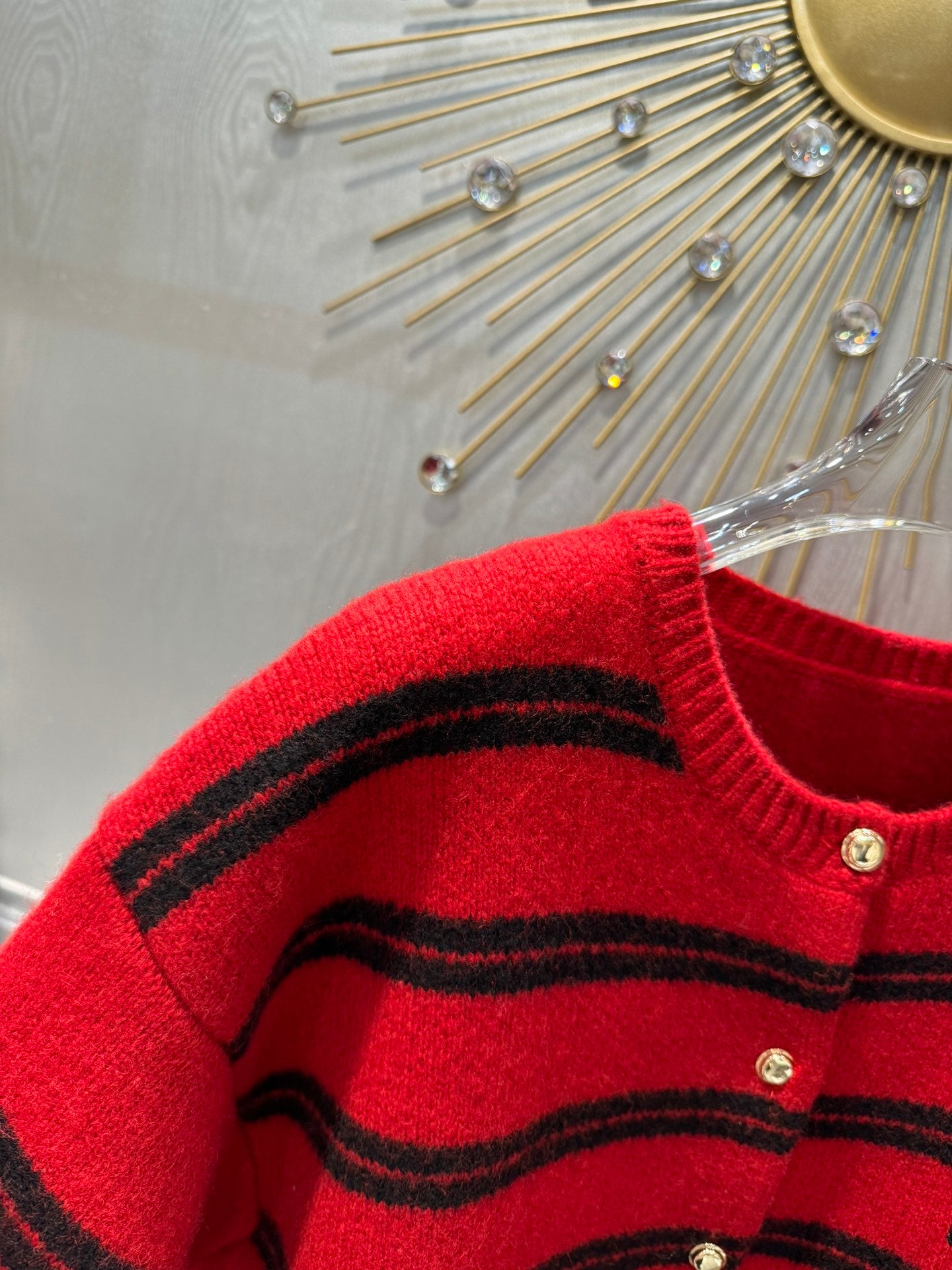 Mu 25fw Red striped knitted sweater
